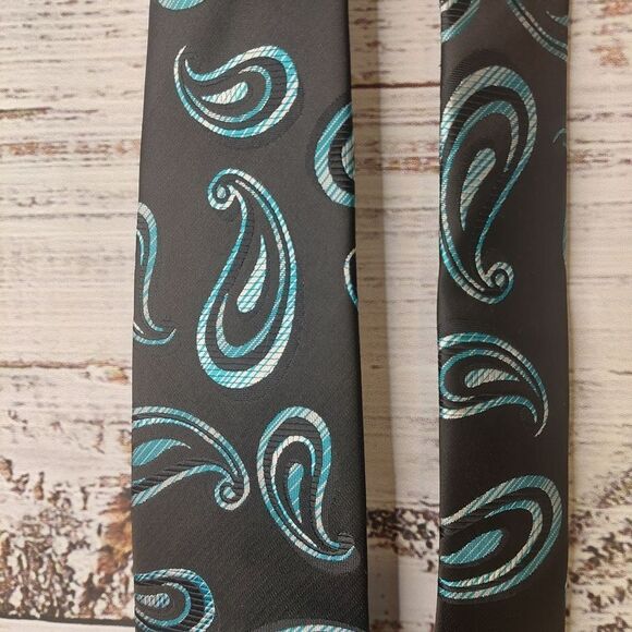 100% Silk Montebello Italia Tie - Picture 3 of 7